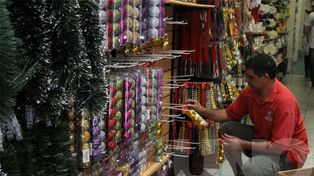 La Navidad ya se instaló en los comercios de la ciudad
