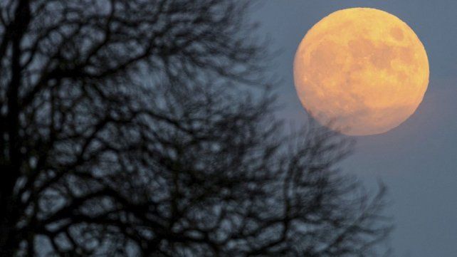 Luna de Frutilla la reina del cielo en junio: qué significa y cuándo se la puede ver