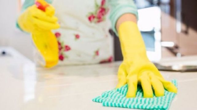 Empleadas domésticas: dan a conocer la escala después del aumento que se aplicará en abril