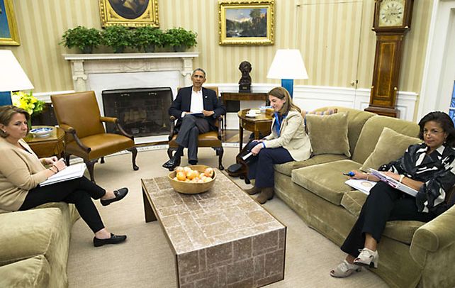 El primer mandatario de Estados Unidos ayer durante la reunión en el Salón Oval de la Casa Blanca.