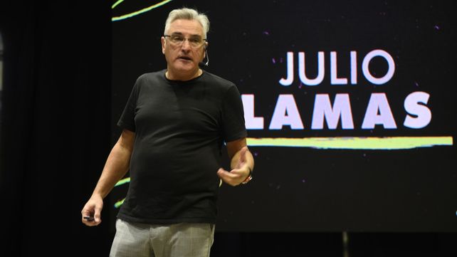 Con el sello de Lamas. &nbsp;El ex técnico de la selección Argentina disertó en la Expo- Rosario 2023.
