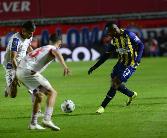 Jaminton Campaz vuelve a meterse en el equipo titular. Irá como extremo por izquierda.