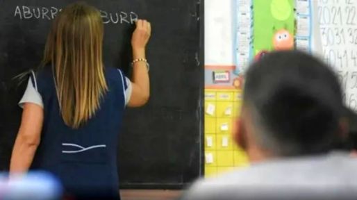 El Gobierno explicó la recomposición salarial docente y mostró el impacto de los aumentos en los recibos