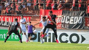 Se adelantó el horario de Colón y Barracas Central