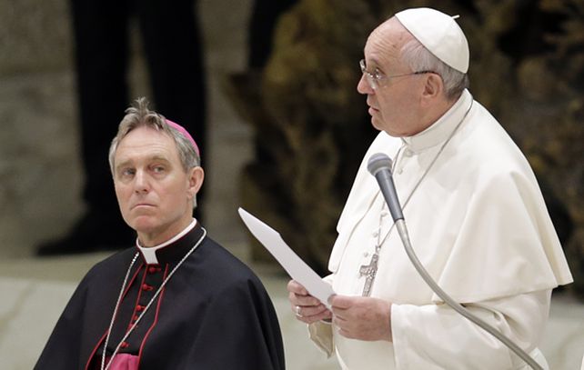 El papa habló en una conferencia que reunió a altos responsables de la iglesia y de la policía de 20 países. (Foto: AP)