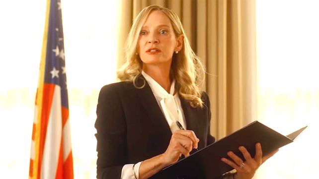Uma Thurman, como Ellen Claremont, la primera presidenta mujer de los Estados Unidos.