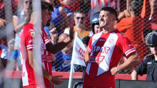 Juan Manuel García marcó los tres goles de Unión en el 15 de Abril.