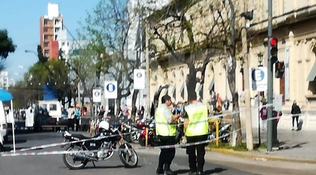 Cortes de calles y reclamos: dan clases públicas en las facultades céntricas