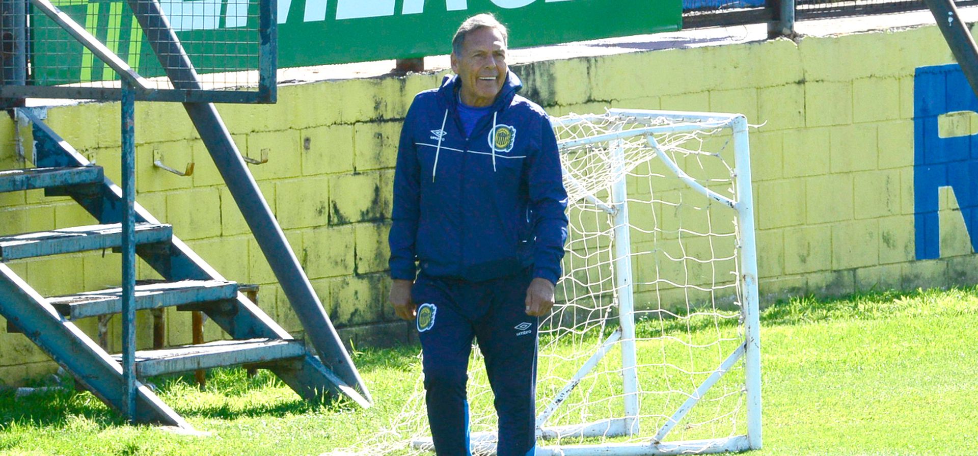 Central: Russo piensa y define el espíritu de equipo
