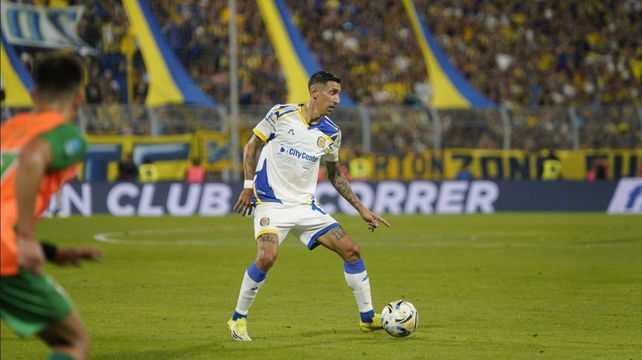 Ángel Di María jugó su último partido en Central ante Banfield. Ese día ingresó en el complemento.