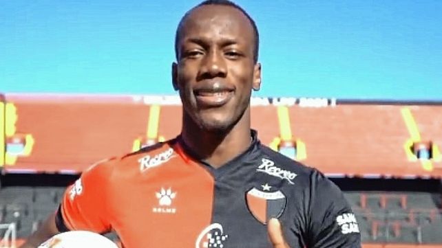 Colón le dio la bienvenida en redes a Baldomero Perlaza