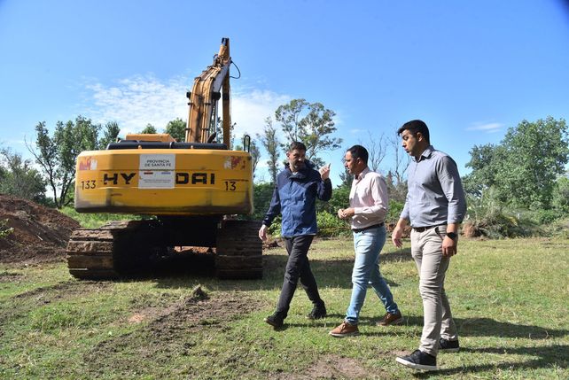 Funcionarios recorrieron la zona de obras de limpieza.