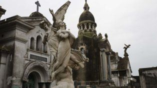El Cementerio Municipal de Santa Fe muestra su esplendor arquitectónico