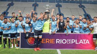 Pablo Vegetti metió los dos goles de un Belgrano que este miércoles se medirá ante Unión.