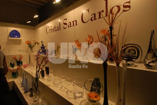 La Cristalería San Carlos sobrelleva la crisis y las boletas con menos empleados