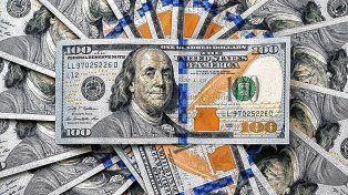 En el cierre de la semana, el dólar blue subió a $1.110 para la compra y a $1.240 para la venta. En la semana avanzó $25.
