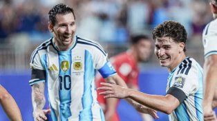 Messi cortó la racha de goles, pero no deja de hacer historia en el Mundial
