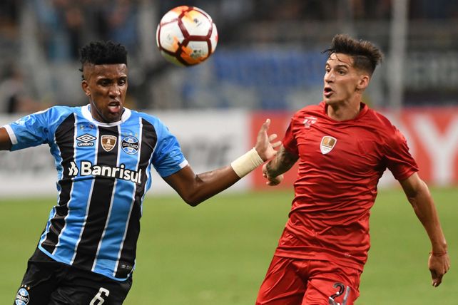 El Rojo no pudo en los penales y el Gremio se queda con la Recopa
