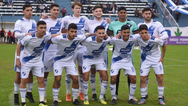 Puntero de la Primera D. El equipo dirigido por Leonardo Acoglanis ganó tres partidos consecutivos y manda en la 5ª categoría de AFA.&nbsp;