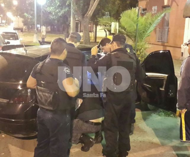 Apuñaló a dos hombres en un bar céntrico y terminó preso