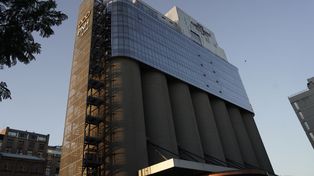 La situación que desempolvó el Concejo se remonta a 2008, cuando Ingeconser S.A. construyó dos pisos adicionales a los originalmente permitidos en los silos de Puerto Norte.