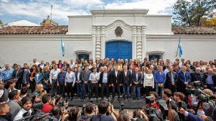 Sergio Massa con gobernadores: Vamos a dar vuelta esta historia