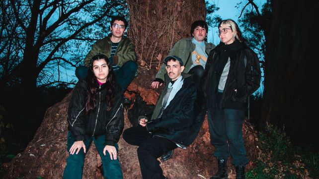 La banda rosarina Bubis Vayins presenta su nuevo disco Fantasías de violencia este sábado en Majo