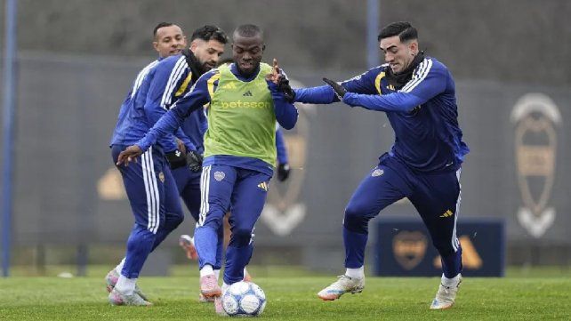 Enner Valencia fue convocado ante Recoleta y se encamina su debut en Boca.