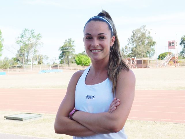 Aldana Garibaldi es una calificada atleta santafesina especialista en salto con garrocha.