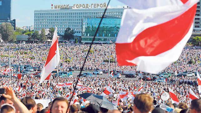 protesta. Los ciudadanos de Minsk volvieron a copar la capital.