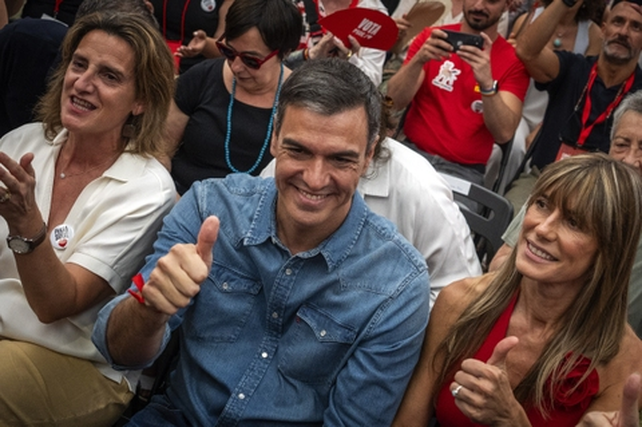 Pedro Sánchez cerró su campaña en Getafe, cerca de Madrid. Pidió hacer el 