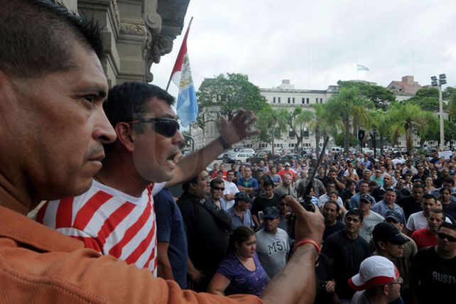 Apropol: la discusión sobre el uso de armas en la protesta es estética