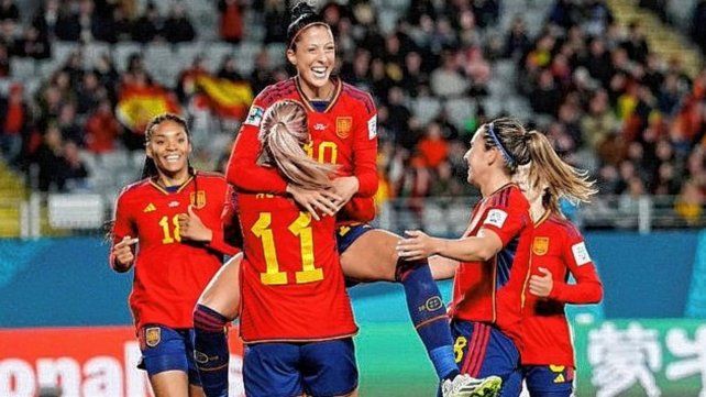 España aplastó a Zambia para meterse en los 8vos de final del Mundial femenino.