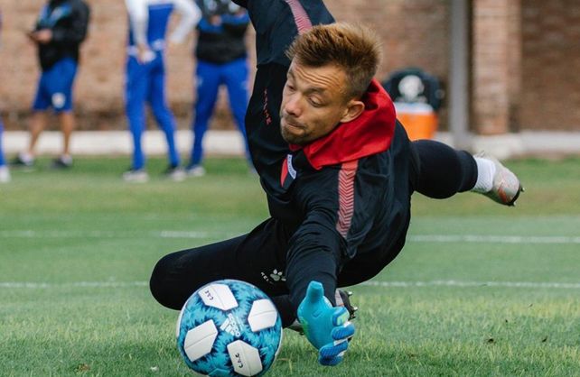 Domínguez le está dando forma al primer equipo titular de Colón.