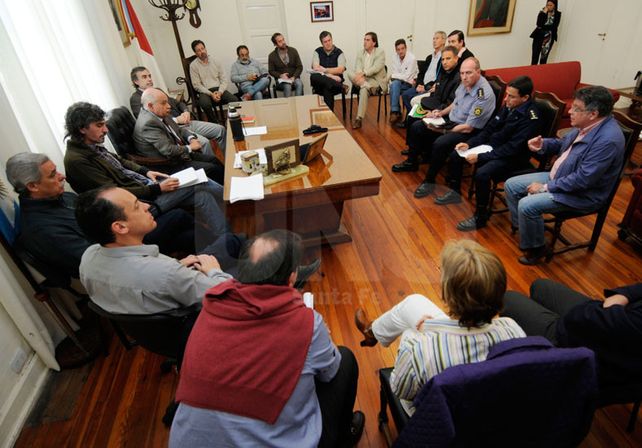 Encuentro. El ministro de Salud encabezó una reunión con la policía y los directores de hospitales. UNO de Santa Fe/Manuel Testi