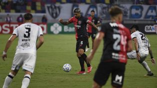 Ever Banega está entre los concentrados en el plantel de Newells que dispuso Mariano Soso para enfrentar a Defensa y Justicia.&nbsp; 