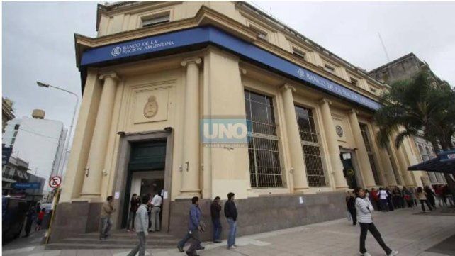 Bancarios cerraron un básico de más de $1.700.000
