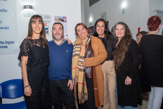 Betina País, Gabriel Militello, María Cecilia Barrio,s Natalia Calderón y Natalia Kuszlak