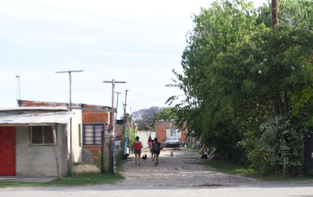 El pasillo frente al cual cayó sin vida Mario Delfino. En el lugar hallaron 33 vainas servidas.
