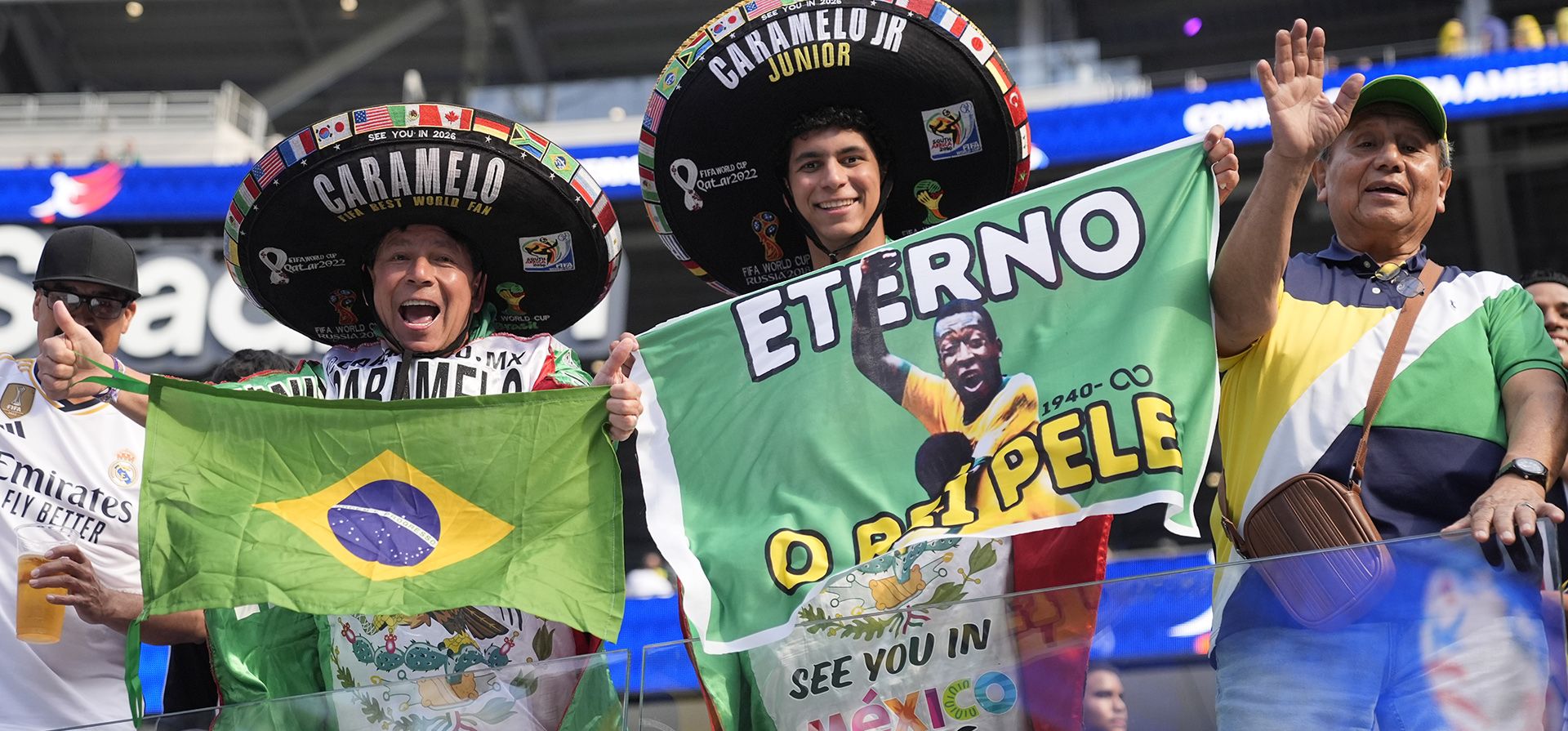 Fans de Brasil alientan antes del inicio de un partido de fútbol del Grupo D de la Copa América entre Brasil y Costa Rica el lunes 24 de junio de 2024 en Inglewood, California (AP Photo/Ryan Sun). Fans de Brasil alientan antes del inicio de un partido de fútbol del Grupo D de la Copa América entre Brasil y Costa Rica el lunes 24 de junio de 2024 en Inglewood, California (AP Photo/Ryan Sun).
