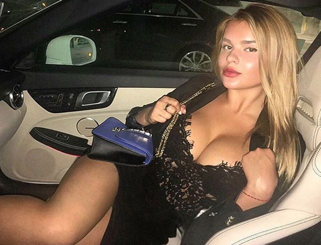 Esta voluptuosa joven es considerada la Kim Kardashian rusa.