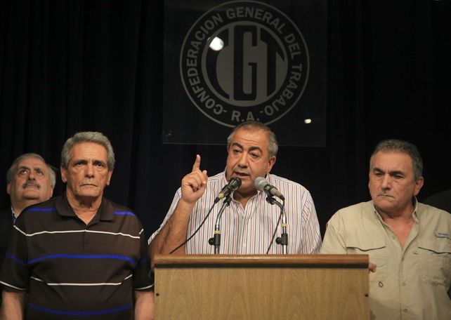 Héctor Daer (centro)