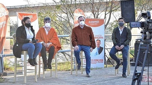 Talavera se postuló como precandidato junto a Gabriela Neme y Luis Bigatti en Mansilla. Neme lo presentó como un joven empresario