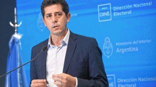 El ministro del Interior, Wado de Pedro, lanzó su precandidatura a presidente por el frente Unión por la Patria.