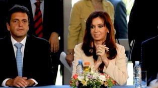 Massa publicó su primer spot de campaña y Cristina lo elogió