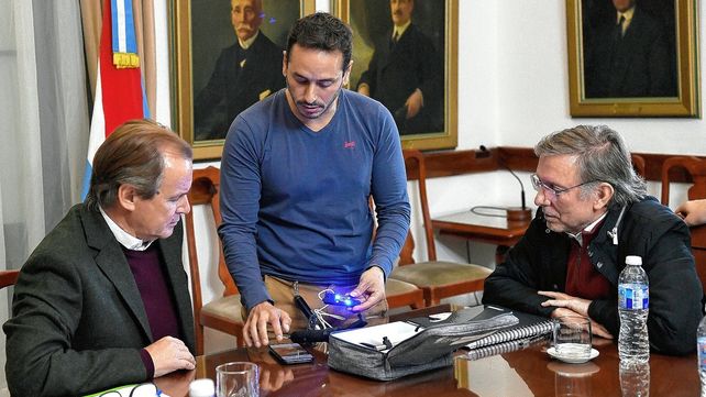 Bordet recibió a emprendedores que prevén exportar a Uruguay