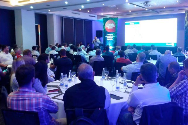 Reunión anual de Distribuidores de Ruralco en el City Center de la ciudad de Rosario.
