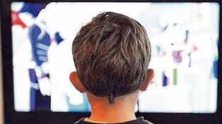 Eventual flexibilización de cuarentena para niños dispara el debate entre padres a favor y en contra