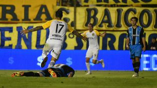 Adentro. Herrera abrió la cuenta y va en busca de Ruben. El canalla sufrió demasiado.