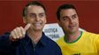A la derecha, Flavio Bolsonaro, el candidato elegido por el expresidente A la derecha, Flavio Bolsonaro, el candidato elegido por el expresidente